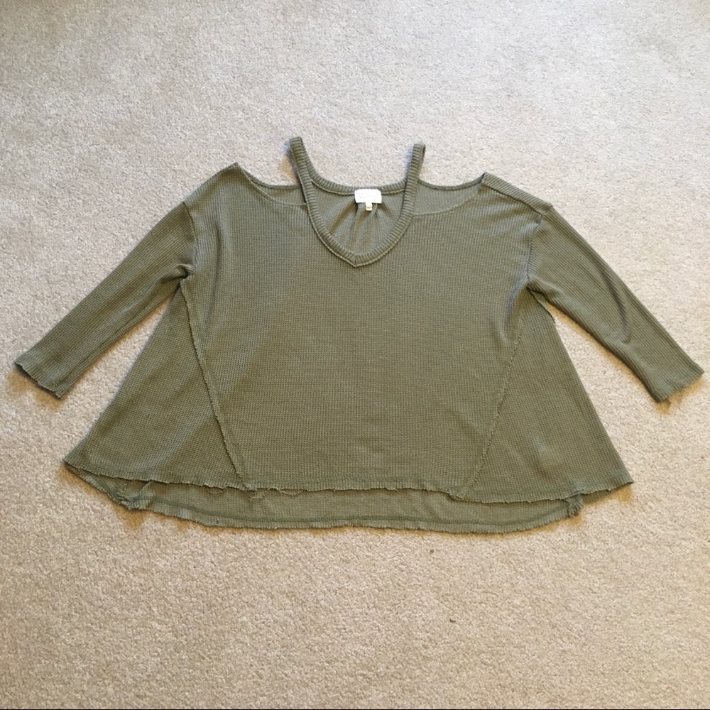 Open Shoulder Sweater - Picture 2 of 10